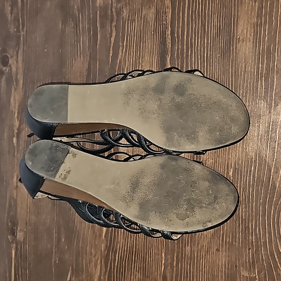 Charming Charlie Black Strappy Gladiator Wedge - Size 10 - Picture 13 of 13